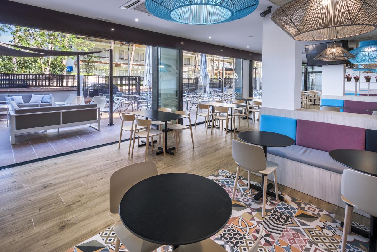Aparthotel Marinada Salou Bagian luar foto