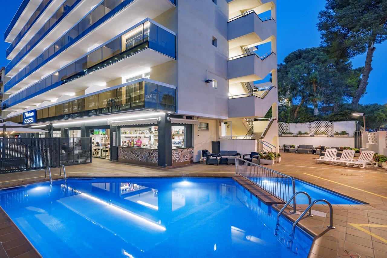 Aparthotel Marinada Salou Bagian luar foto